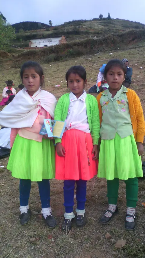 Niñas de Ambo / Ambo Wamracuna