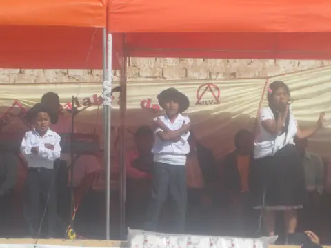 Concurso de cantos / Cantaychu llallinacun