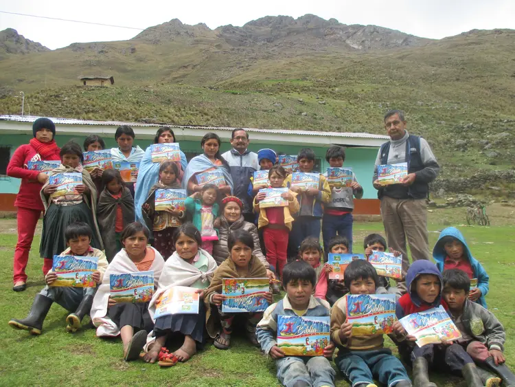 Llegando en los niños de las comunidades más alejadas 